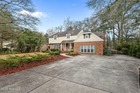 327 Plantation Drive New Bern NC 28562