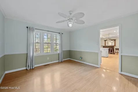327 Plantation Drive New Bern NC 28562