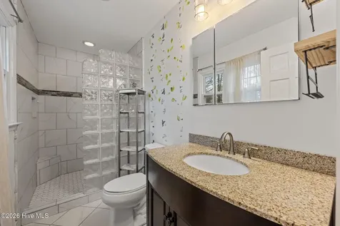 327 Plantation Drive New Bern NC 28562