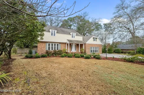 327 Plantation Drive New Bern NC 28562