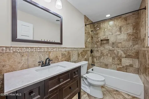 327 Plantation Drive New Bern NC 28562