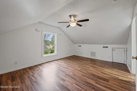 327 Plantation Drive New Bern NC 28562