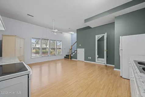 327 Plantation Drive New Bern NC 28562