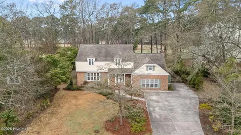 327 Plantation Drive New Bern NC 28562