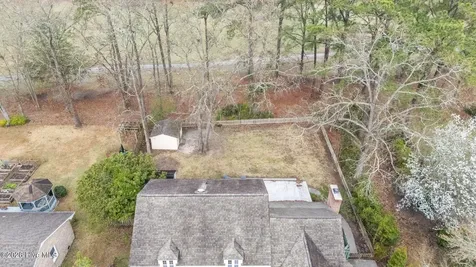 327 Plantation Drive New Bern NC 28562