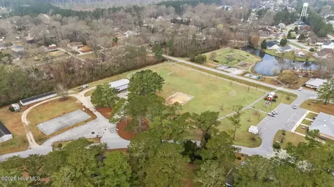327 Plantation Drive New Bern NC 28562