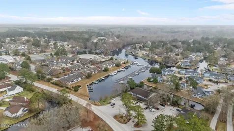 327 Plantation Drive New Bern NC 28562