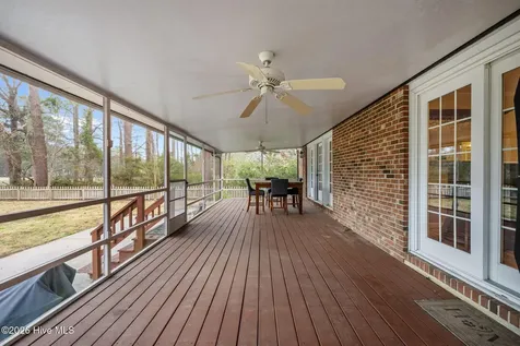 327 Plantation Drive New Bern NC 28562