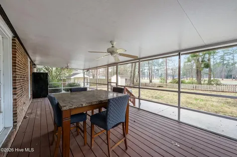 327 Plantation Drive New Bern NC 28562