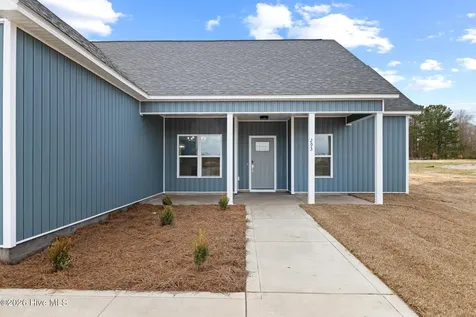 411 Wade Drive Richlands NC 28574