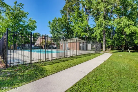 5022 Lamppost Circle Wilmington NC 28403