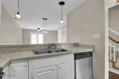 5022 Lamppost Circle Wilmington NC 28403