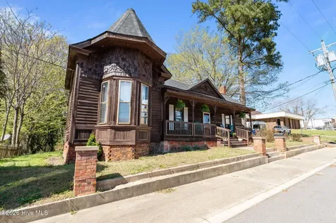 206 Dowd Street Carthage NC 28327