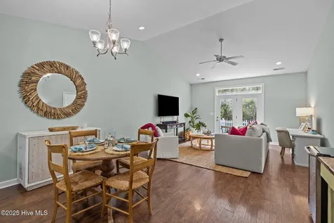 3303 Hogan Court Morehead City NC 28557