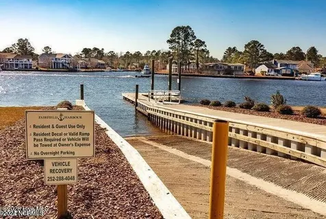 2127 Royal Pines Drive New Bern NC 28560