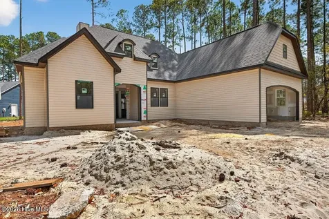 2127 Royal Pines Drive New Bern NC 28560