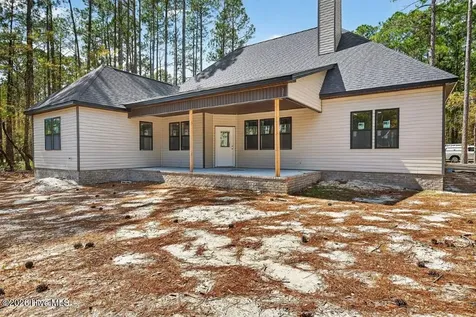 2127 Royal Pines Drive New Bern NC 28560