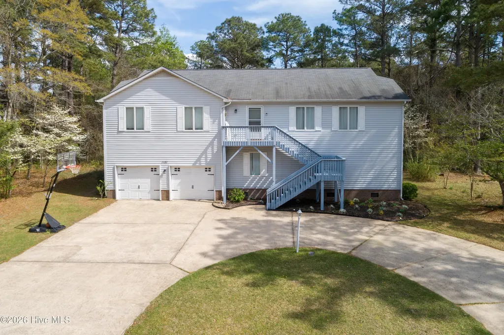 1121 Barkentine Drive New Bern NC 28560