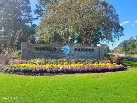 1121 Barkentine Drive New Bern NC 28560