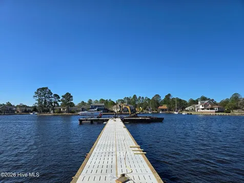 1121 Barkentine Drive New Bern NC 28560