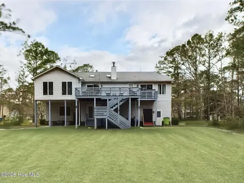 1121 Barkentine Drive New Bern NC 28560