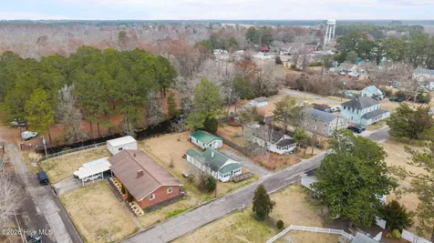 406 Howard Street Columbia NC 27925
