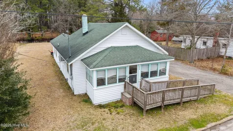 406 Howard Street Columbia NC 27925