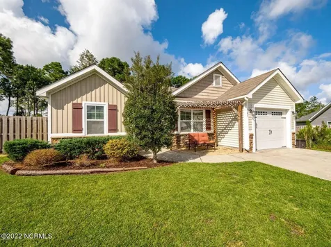 423 Blue Pennant Court Sneads Ferry NC 28460