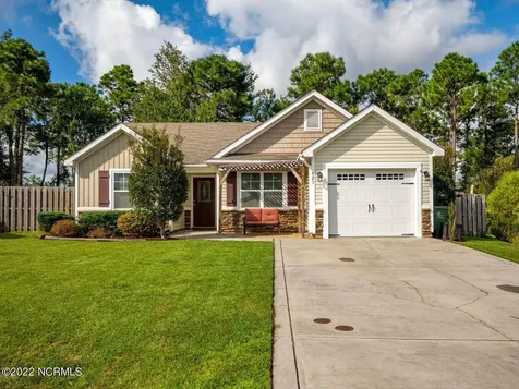 423 Blue Pennant Court Sneads Ferry NC 28460