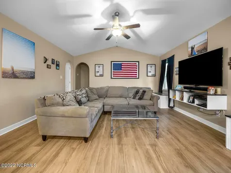423 Blue Pennant Court Sneads Ferry NC 28460