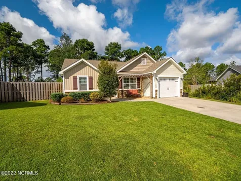 423 Blue Pennant Court Sneads Ferry NC 28460