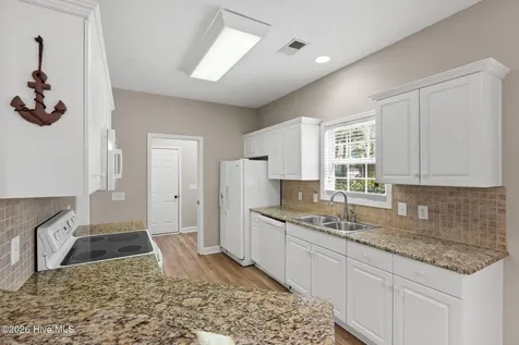 10 Topsail Court Calabash NC 28467