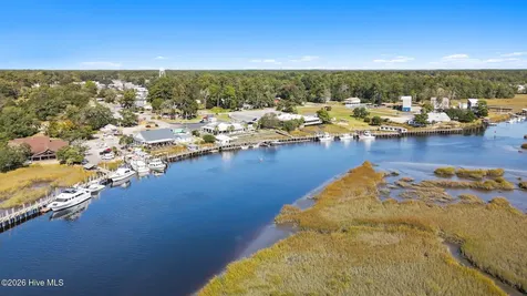 10 Topsail Court Calabash NC 28467