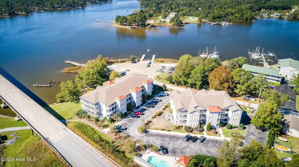 300 Midyette Street Oriental NC 28571