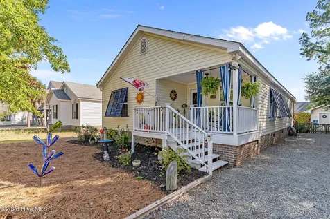 212 NE 33rd Street Oak Island NC 28465