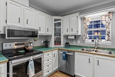 212 NE 33rd Street Oak Island NC 28465