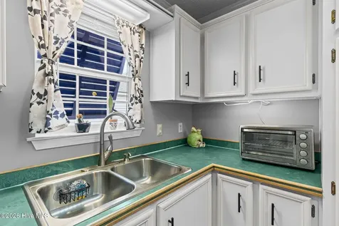 212 NE 33rd Street Oak Island NC 28465