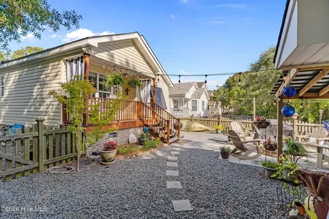 212 NE 33rd Street Oak Island NC 28465
