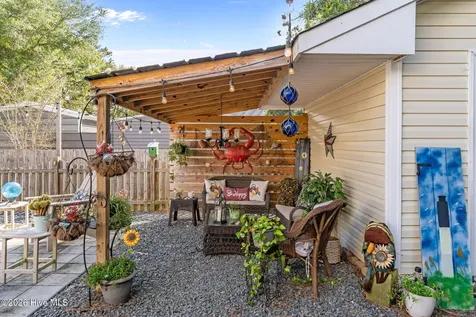 212 NE 33rd Street Oak Island NC 28465