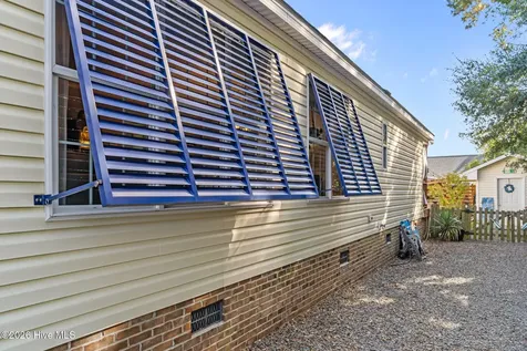 212 NE 33rd Street Oak Island NC 28465