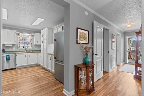 212 NE 33rd Street Oak Island NC 28465