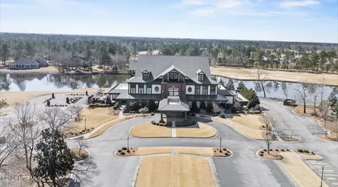121 W Grandiflora Drive Wallace NC 28466