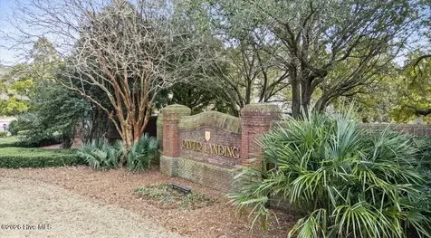 121 W Grandiflora Drive Wallace NC 28466