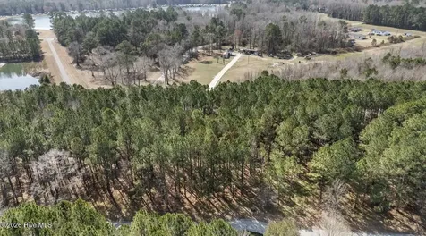 121 W Grandiflora Drive Wallace NC 28466