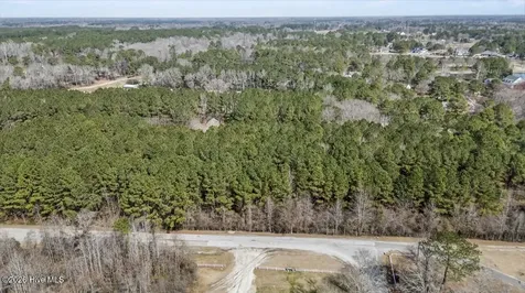 121 W Grandiflora Drive Wallace NC 28466