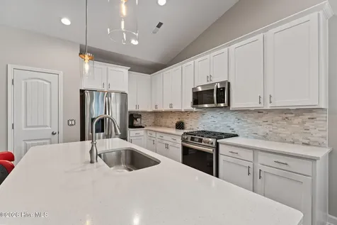 207 Rough Ridge Trail Aberdeen NC 28315