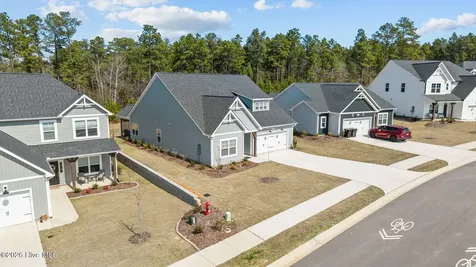 207 Rough Ridge Trail Aberdeen NC 28315