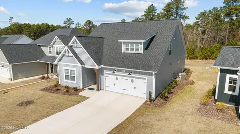207 Rough Ridge Trail Aberdeen NC 28315