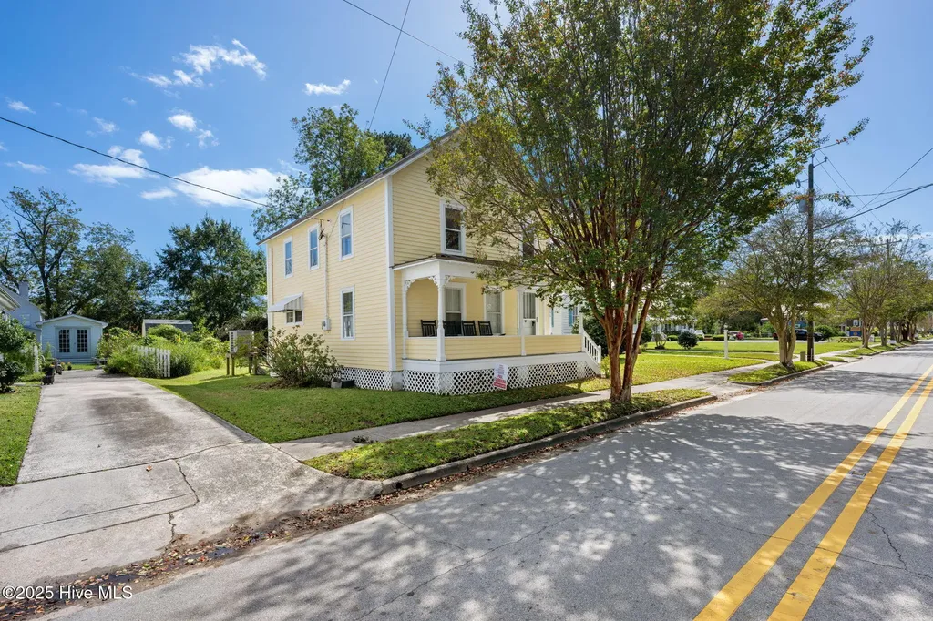 506 Broad Street Oriental NC 28571