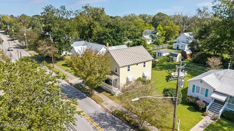 506 Broad Street Oriental NC 28571